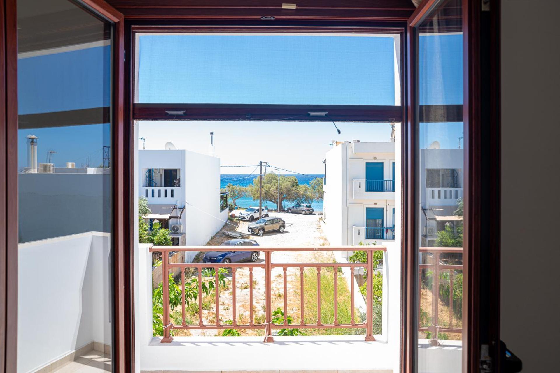 Stratos By Mroom Apartments Makrýgialos Eksteriør bilde