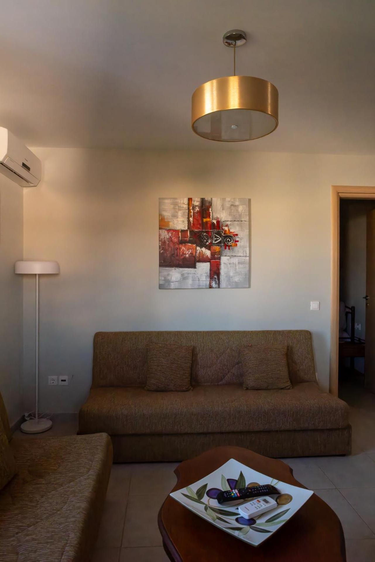 Stratos By Mroom Apartments Makrýgialos Eksteriør bilde