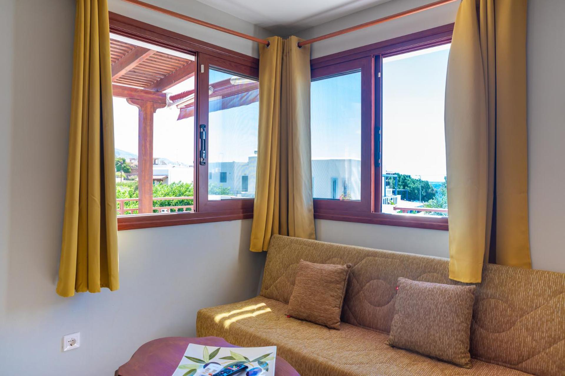 Stratos By Mroom Apartments Makrýgialos Eksteriør bilde