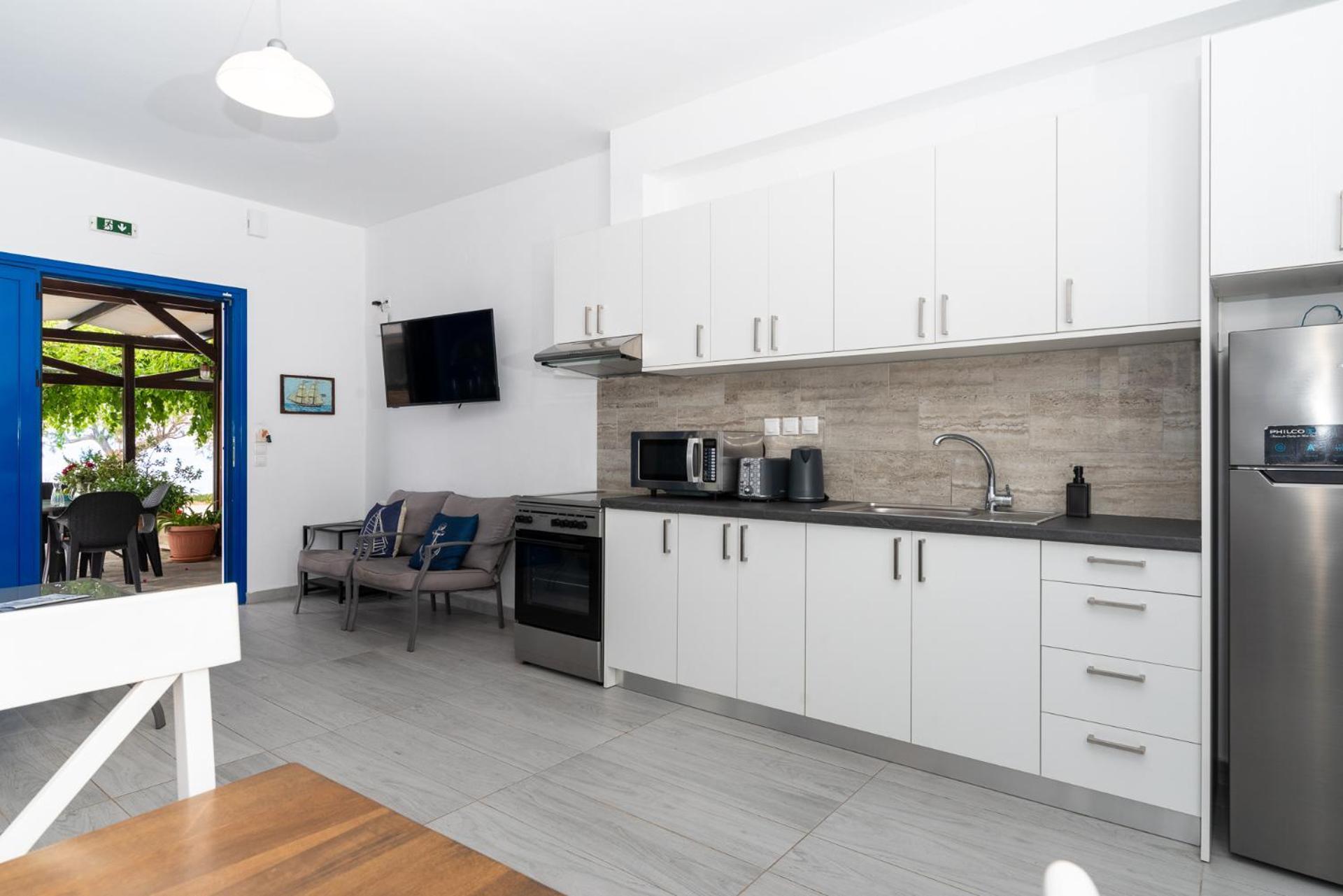 Stratos By Mroom Apartments Makrýgialos Eksteriør bilde